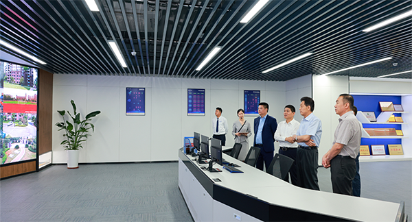 謝廣祥一行深入新華控股集團調(diào)研指導工作