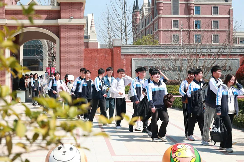 【高二級(jí)部】厲兵秣馬迎鏖戰(zhàn)，枕戈待旦再前行——高二學(xué)業(yè)水平合格性考試圓滿結(jié)束